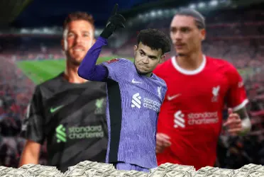  Adrian with Nunez and Lucho with money
