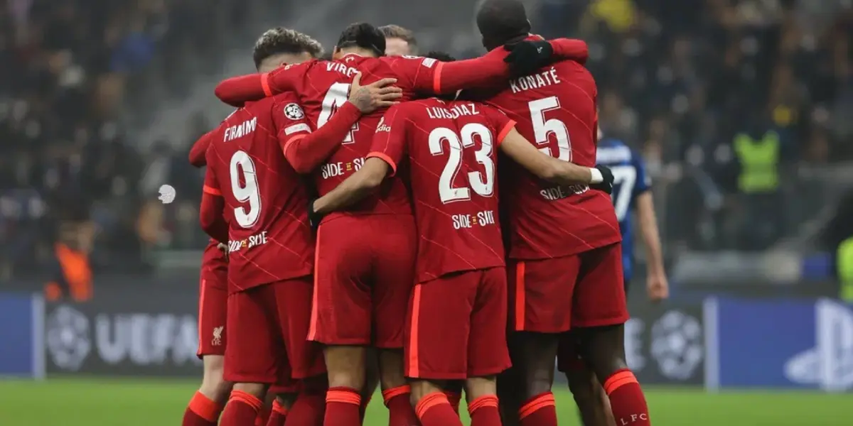 A Reds element warned two players of the Spanish team