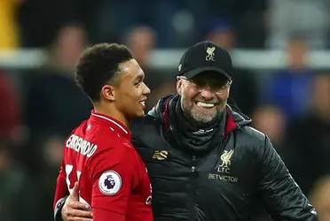 Alexander-Arnold is not very happy after the draw against Chelsea in the Premier League opener