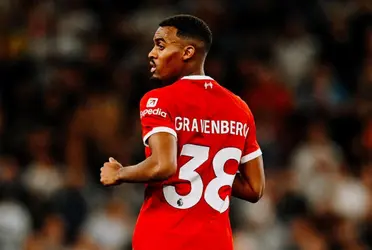 It seems like the dutch midfielder is not having a positive moment