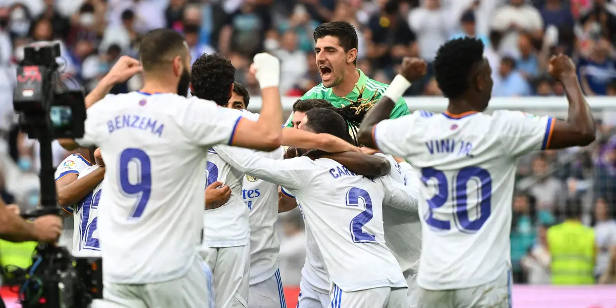 Jurgen Klopp is ‘waiting’ for the chance to sign Real Madrid’s Federico Valverde and according to Spanish newspaper Nacional.