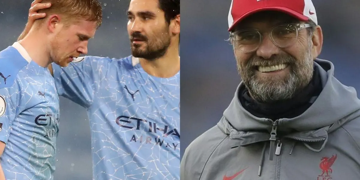 Klopp keeping an eye on a player in the final