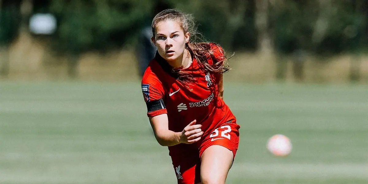 Promising women's player to go to Hibernian after signing Liverpool contract