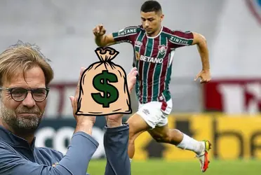 Liverpool might be interested on signing the brazilian midfielder