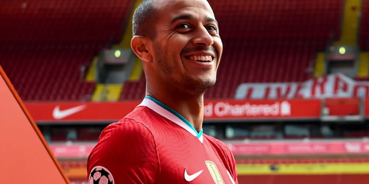 Liverpool's Spanish midfielder has already reacted in his networks to his national team's elimination in Qatar