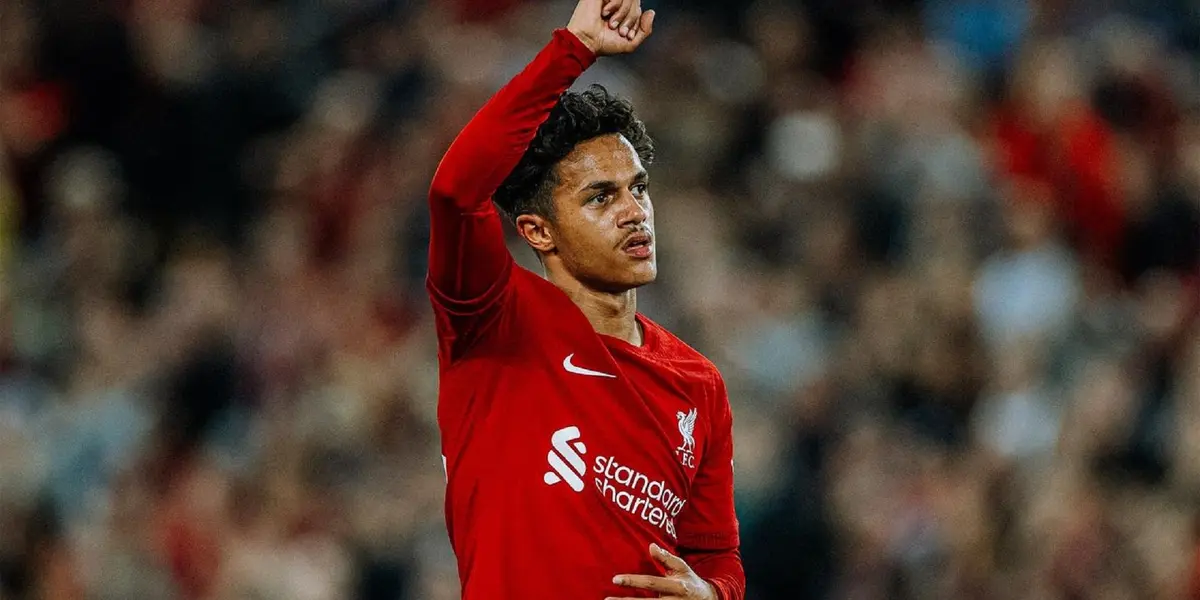 Portuguese rookie out of Merseyside derby after collision with an opponent