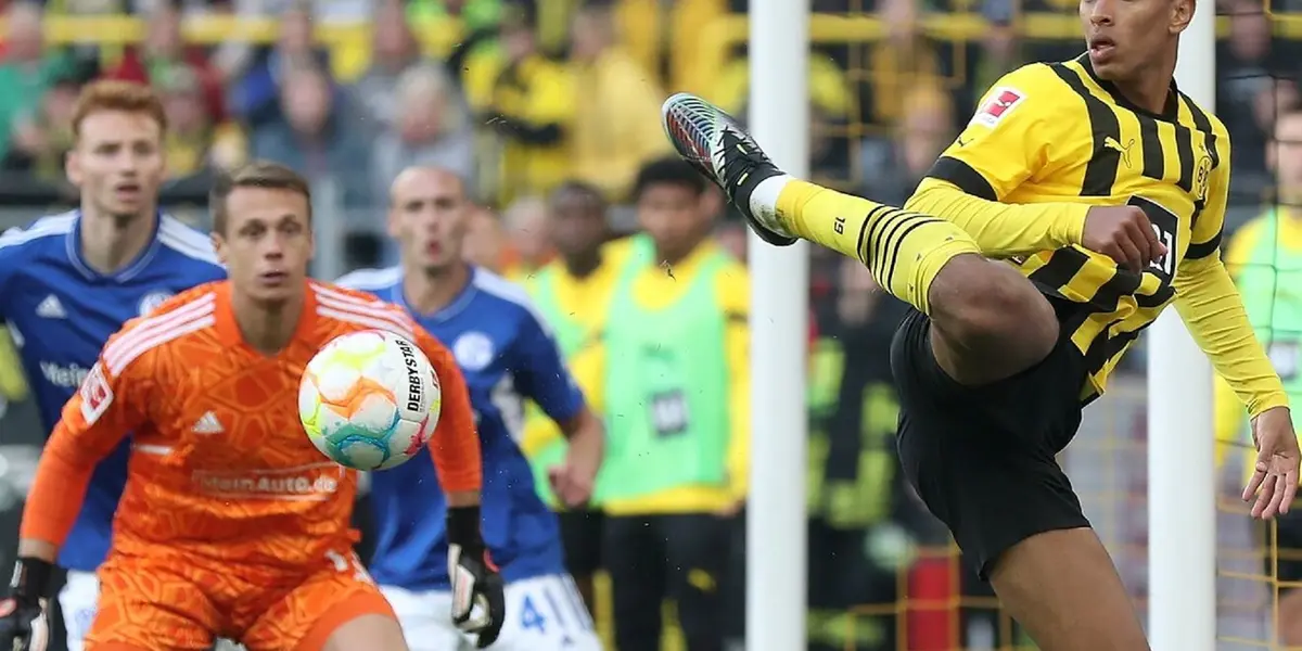 Reds' strategy to land England midfielder