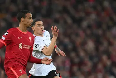 The Uruguayan foward left his mark in the Champions League duels defending the Benfica shirt and everyone remembers him.