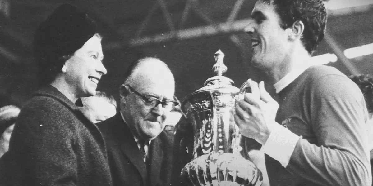 Through its social networks, the club showed its position on the death of the British leader