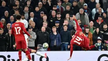 Chiesa trying to score