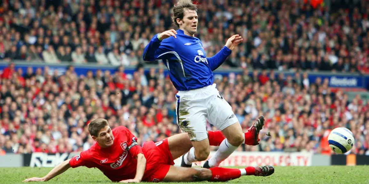 Liverpool and Everton will meet tomorrow, Wednesday at 7:30 p.m.