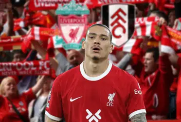 Liverpool fans and Darwin Nunez pressing