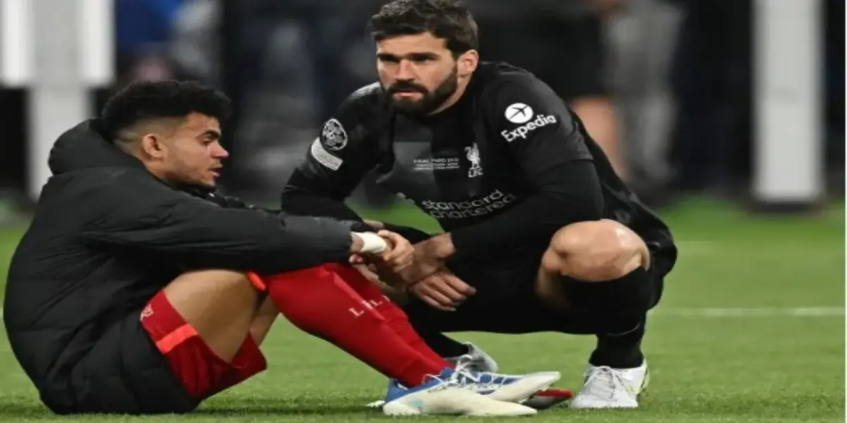 The Brazilian national team goalkeeper spoke highly of Luis Díaz, his teammate at Liverpool