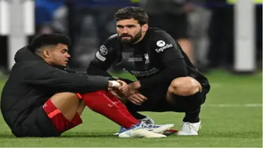 The Brazilian national team goalkeeper spoke highly of Luis Díaz, his teammate at Liverpool